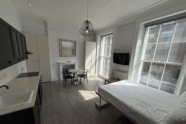 1 bed studio, Baker Street, Marylebone, London, NW16BU - Image 3