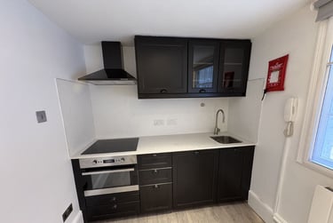 1 bed studio, Baker Street, Marylebone, London, NW16BU - Image 3
