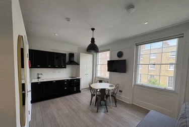 1 bed studio, Baker Street, Marylebone, London, NW16BU - Image 1