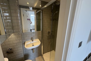 1 bed studio, Baker Street, Marylebone, London, NW16BU - Image 4
