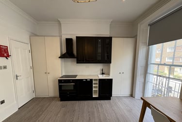 1 bed studio, Baker Street, Marylebone, London, NW16BU - Image 5