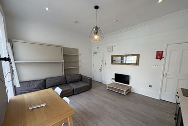 1 bed studio, Baker Street, Marylebone, London, NW16BU - Image 9