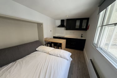 1 bed studio, Baker Street, Marylebone, London, NW16BU - Image 3