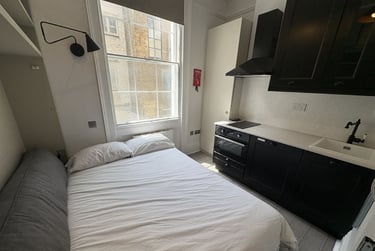 1 bed studio, Baker Street, Marylebone, London, NW16BU - Image 2