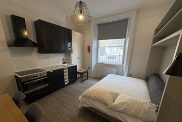 1 bed studio, Baker Street, Marylebone, London, NW16BU - Image 2