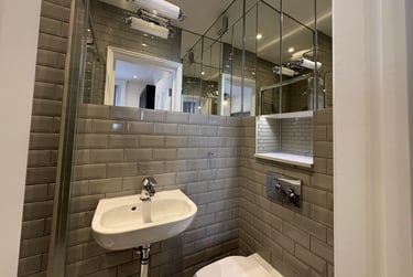 1 bed studio, Baker Street, Marylebone, London, NW16BU - Image 3