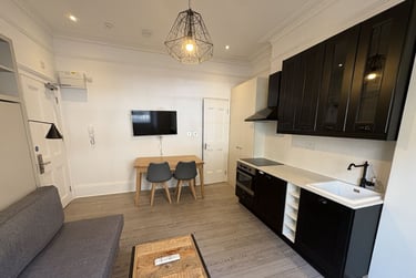 1 bed studio, Baker Street, Marylebone, London, NW16BU - Image 7