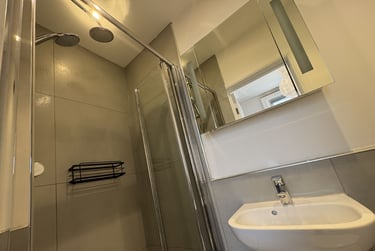 1 bed studio, Baker Street, Marylebone, London, NW16BU - Image 8