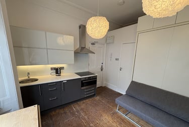 1 bed studio, Baker Street, Marylebone, London, NW16BU - Image 3