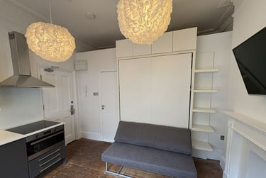 1 bed studio, Baker Street, Marylebone, London, NW16BU - Image 4