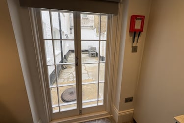 1 bed studio, Baker Street, Marylebone, London, NW16BU - Image 5