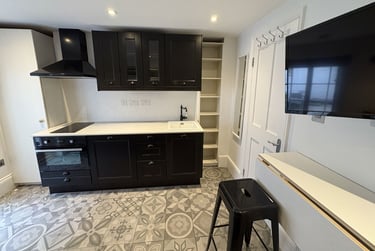 1 bed studio, Baker Street, Marylebone, London, NW16BU - Image 2