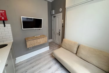 1 bed studio, Baker Street, Marylebone, London, NW16BU - Image 5