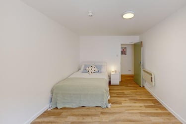 1 bed house, Cromwell Road, Cotham, Bristol, BS65HD - Image 7