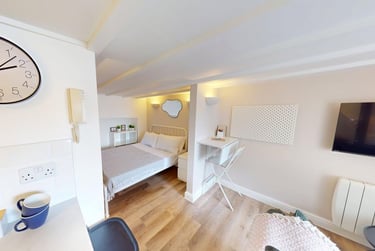 1 bed studio, Arwenack Street, City Centre, Falmouth, TR113JA - Image 6