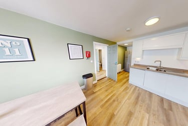 7 bed flat, Arwenack Street, City Centre, Falmouth, TR113JA - Image 5