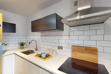 3 bed flat, 66-72 Houndsgate, Lace Market, Nottingham, NG16BA - Image 2