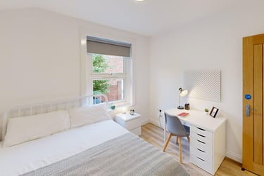 5 bed house, Priory Road, Mount Pleasant, Exeter, EX47AR - Image 9