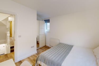 5 bed house, Priory Road, Mount Pleasant, Exeter, EX47AR - Image 13