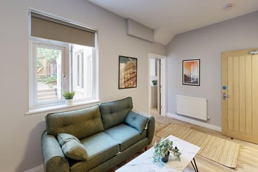 5 bed house, Priory Road, Mount Pleasant, Exeter, EX47AR - Image 3