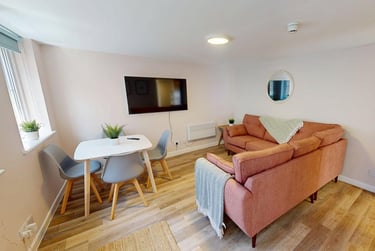 4 bed house, Mark Lane, City Centre, Bristol, BS15DG - Image 1