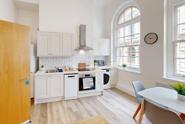 3 bed flat, St Nicholas Street, City Centre, Bristol, BS11TP - Image 2