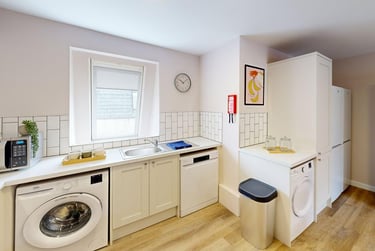 3 bed house, Cromwell Road, Cotham, Bristol, BS65HD - Image 2