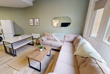 5 bed flat, Clare Street, City Centre, Bristol, BS11XH - Image 2