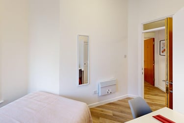 5 bed flat, Clare Street, City Centre, Bristol, BS11XH - Image 10