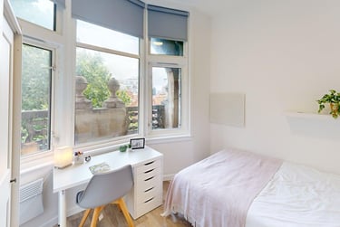 5 bed flat, Clare Street, City Centre, Bristol, BS11XH - Image 4