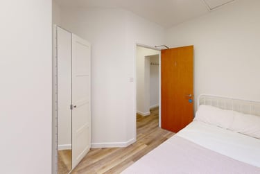 5 bed flat, Clare Street, City Centre, Bristol, BS11XH - Image 5