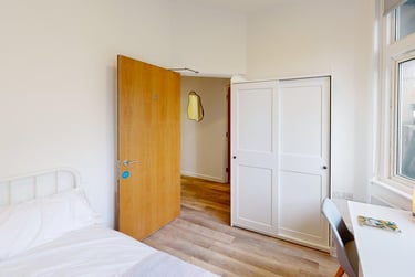 5 bed flat, Clare Street, City Centre, Bristol, BS11XH - Image 6