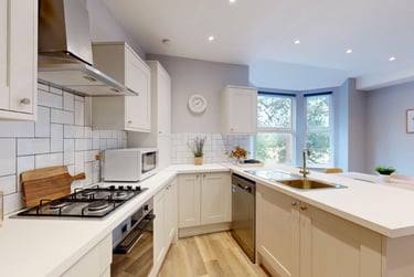 6 bed house, Devonshire Promenade, Lenton, Nottingham, NG72DS - Image 3