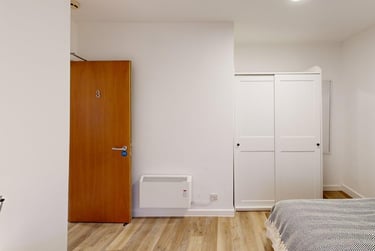 4 bed flat, There and Back Again Lane, Kingsdown, Bristol, BS81HN - Image 9