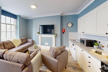 6 bed house, Denmark Street, City Centre, Bristol, BS15DQ - Image 1