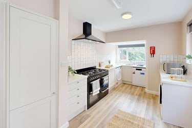 6 bed house, St Johns Road, Mount Pleasant, Exeter, EX12HR - Image 2
