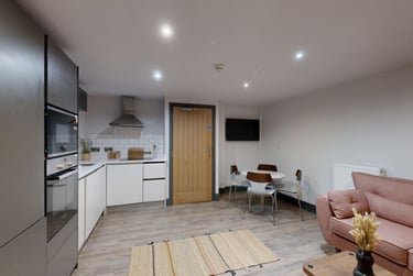 4 bed house, 66-72 Houndsgate, Lace Market, Nottingham, NG16BA - Image 3