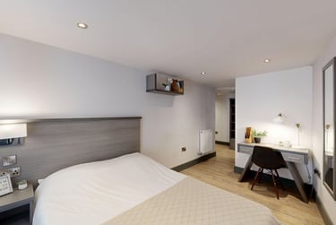 1 bed flat, 66-72 Houndsgate, Lace Market, Nottingham, NG16BA - Image 5