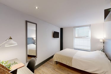 1 bed flat, 66-72 Houndsgate, Lace Market, Nottingham, NG16BA - Image 6