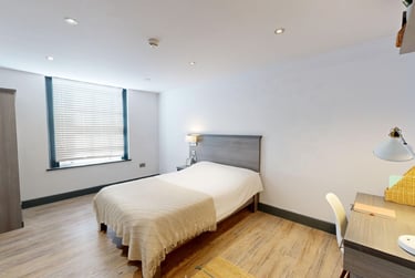 4 bed flat, 66-72 Houndsgate, Lace Market, Nottingham, NG16BA - Image 6