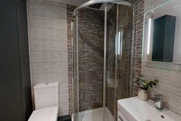 4 bed flat, 66-72 Houndsgate, Lace Market, Nottingham, NG16BA - Image 13