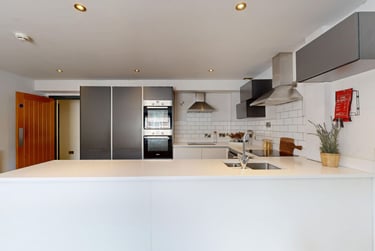 6 bed house, 66-72 Houndsgate, Lace Market, Nottingham, NG16BA - Image 3