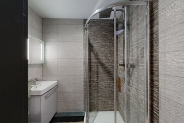 7 bed flat, 66-72 Houndsgate, Lace Market, Nottingham, NG16BA - Image 4