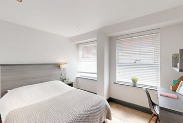 7 bed flat, 66-72 Houndsgate, Lace Market, Nottingham, NG16BA - Image 5
