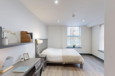 7 bed flat, 66-72 Houndsgate, Lace Market, Nottingham, NG16BA - Image 10
