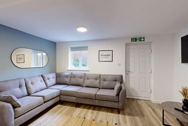 1 bed flat, Russell Street, Radford, Nottingham, NG74FL - Image 3