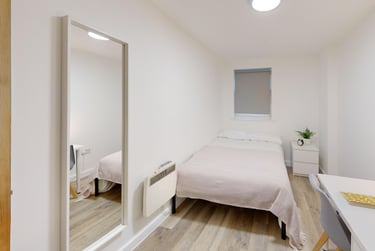 5 bed flat, New Street, City Centre, Falmouth, TR113LQ - Image 10