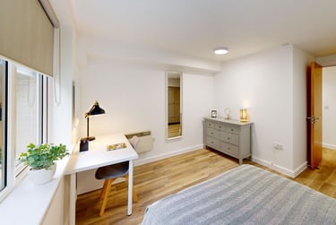 5 bed flat, New Street, City Centre, Falmouth, TR113LQ - Image 11