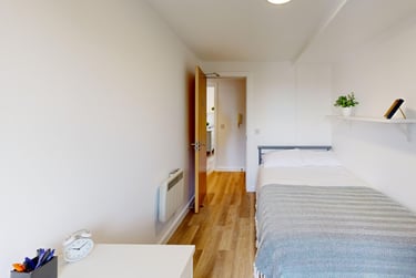 2 bed flat, New Street, City Centre, Falmouth, TR113LQ - Image 4