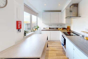5 bed house, New Street, City Centre, Falmouth, TR113LQ - Image 1